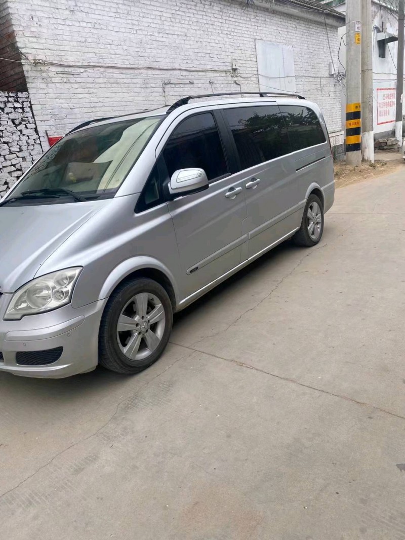 枣庄13年奔驰唯雅诺4