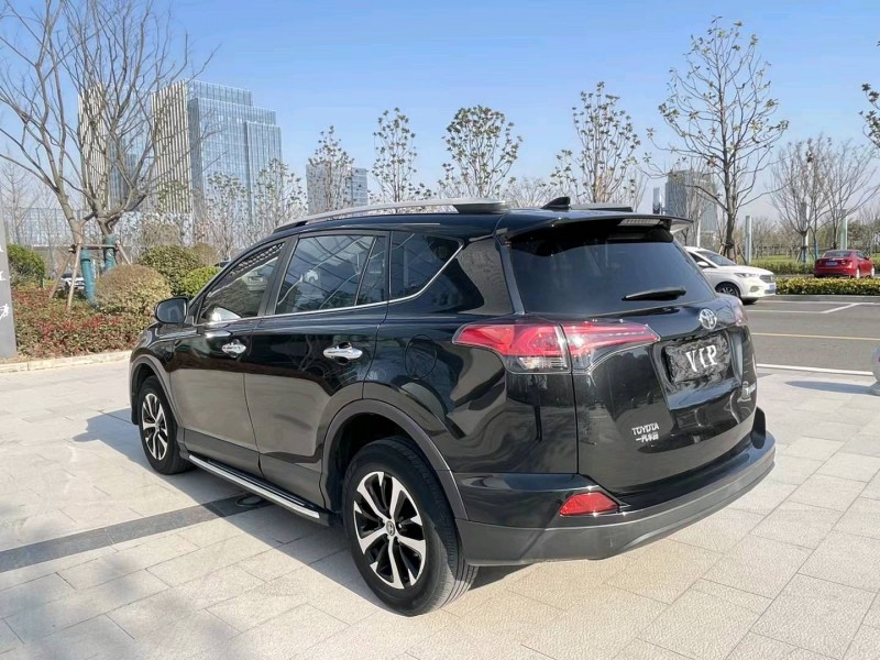 苏州19年丰田RAV4荣放7