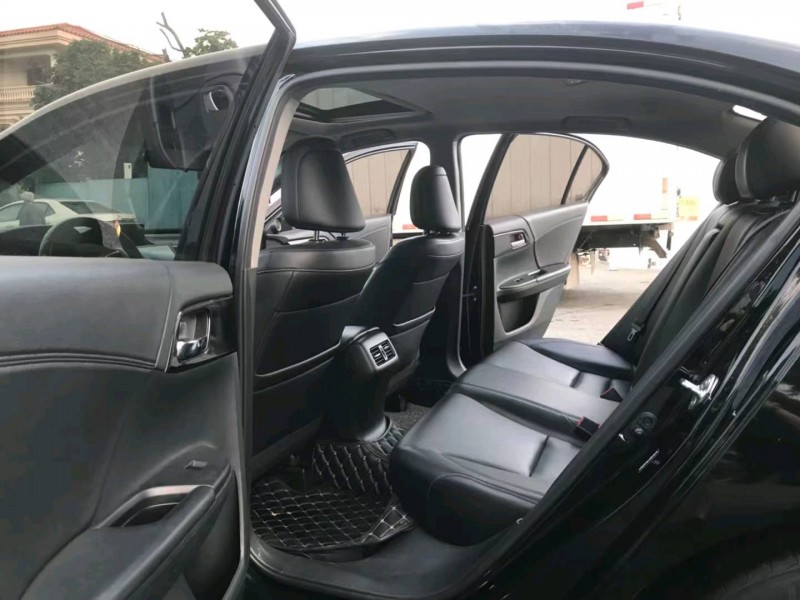 广州17年本田雅阁1