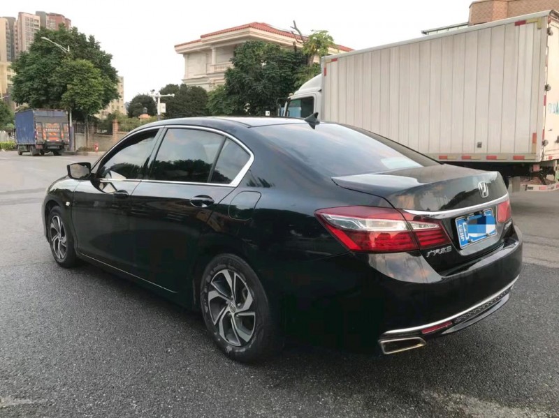 广州17年本田雅阁7