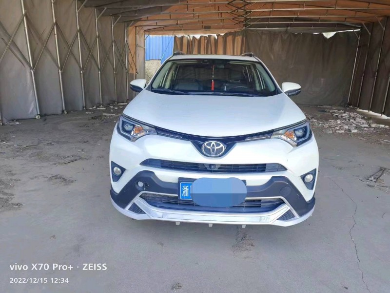 嘉兴19年丰田RAV48