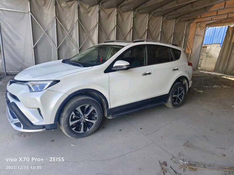 嘉兴19年丰田RAV47