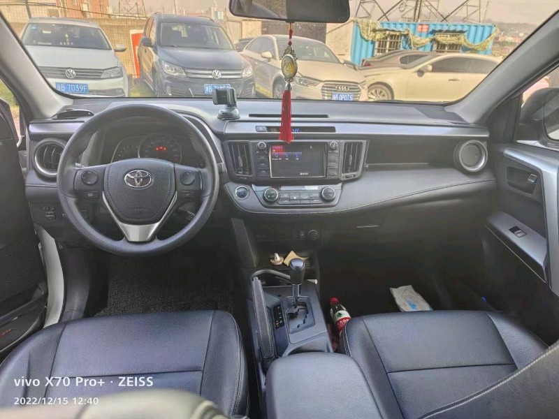 嘉兴19年丰田RAV43