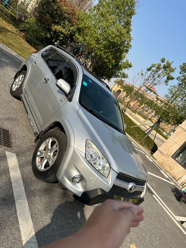 岳陽12年豐田RAV4榮放8