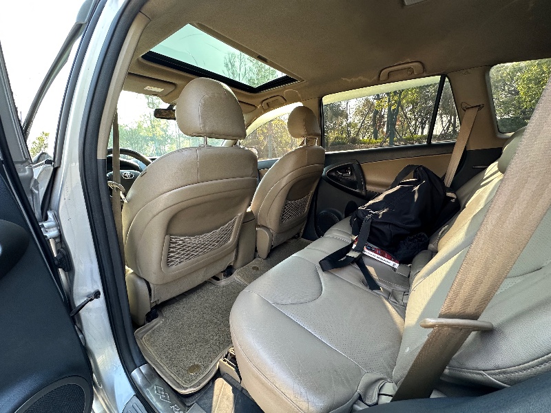 岳陽12年豐田RAV4榮放2