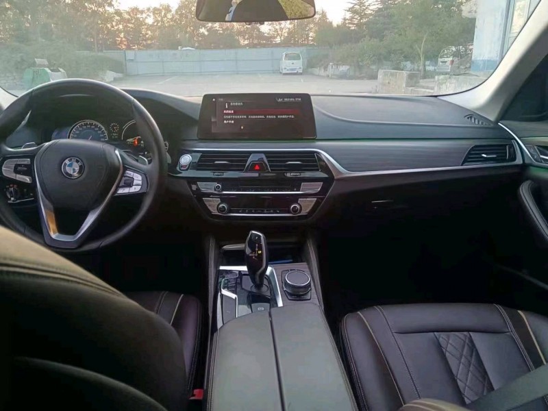 济南18年宝马5系3