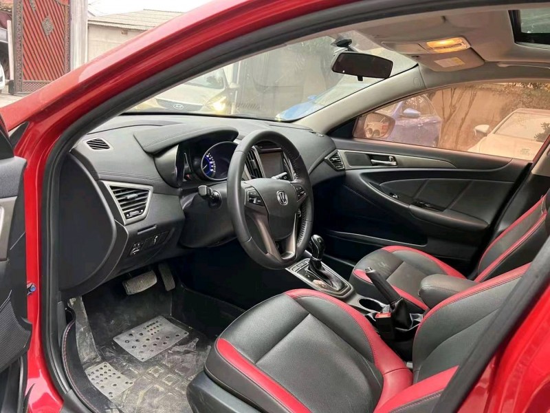 长沙17年长安汽车逸动3