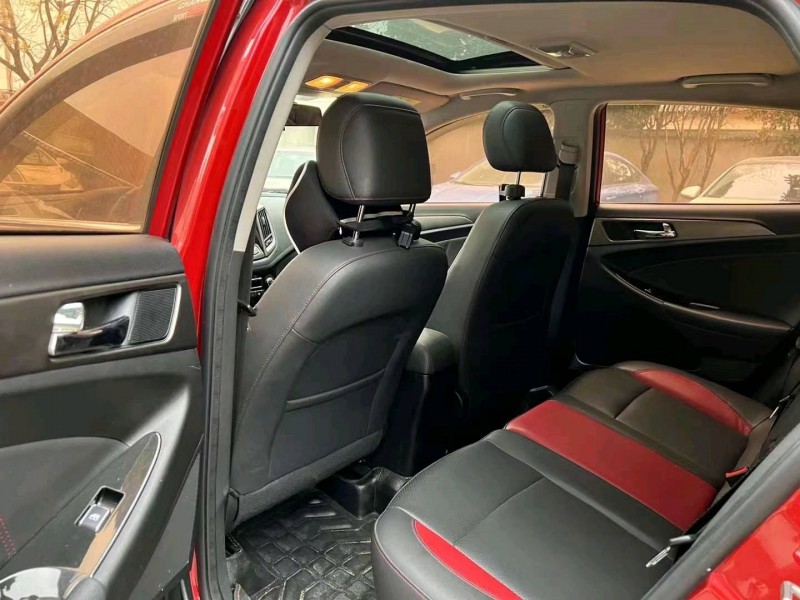 长沙17年长安汽车逸动5