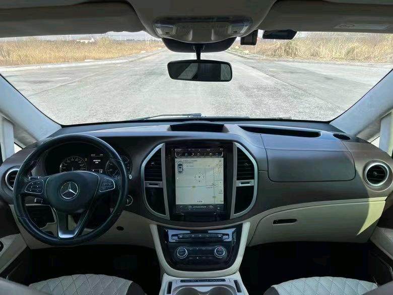 盐城17年奔驰威霆4