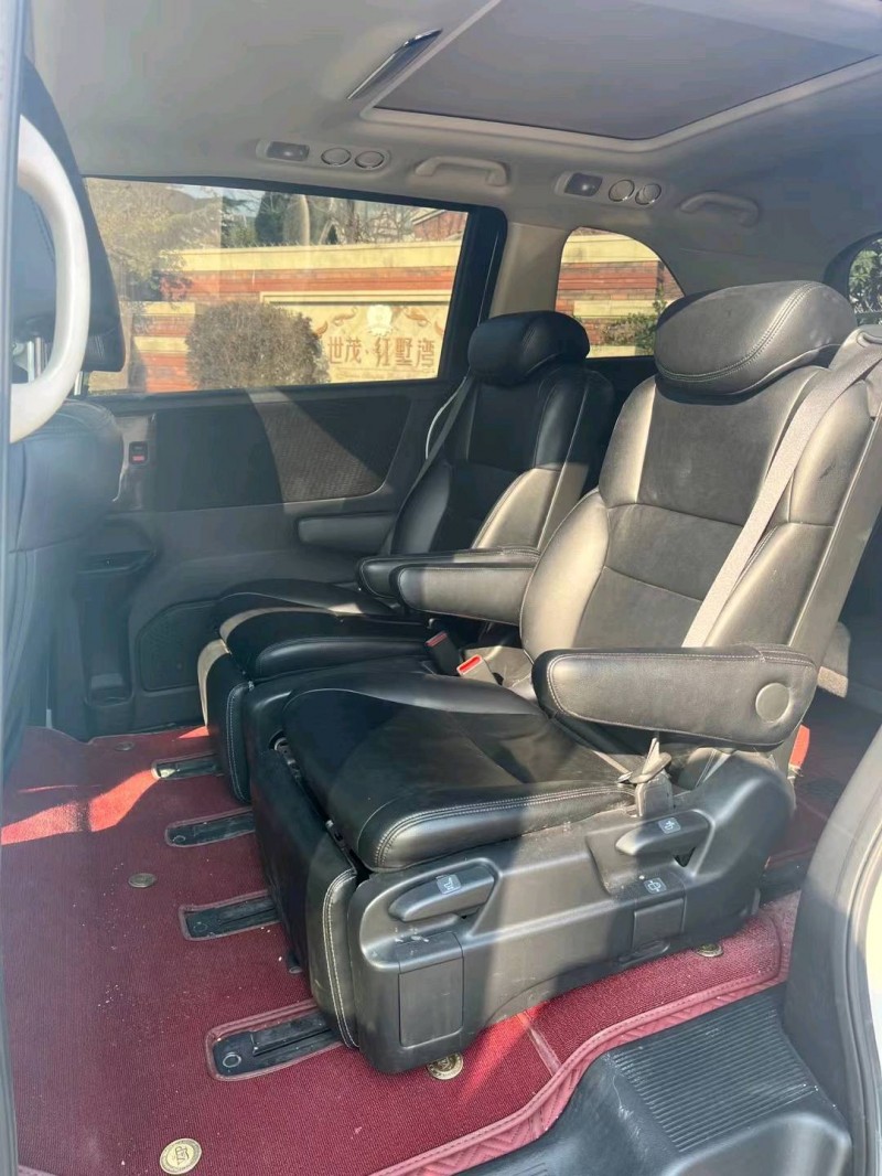 青岛18年本田艾力绅5