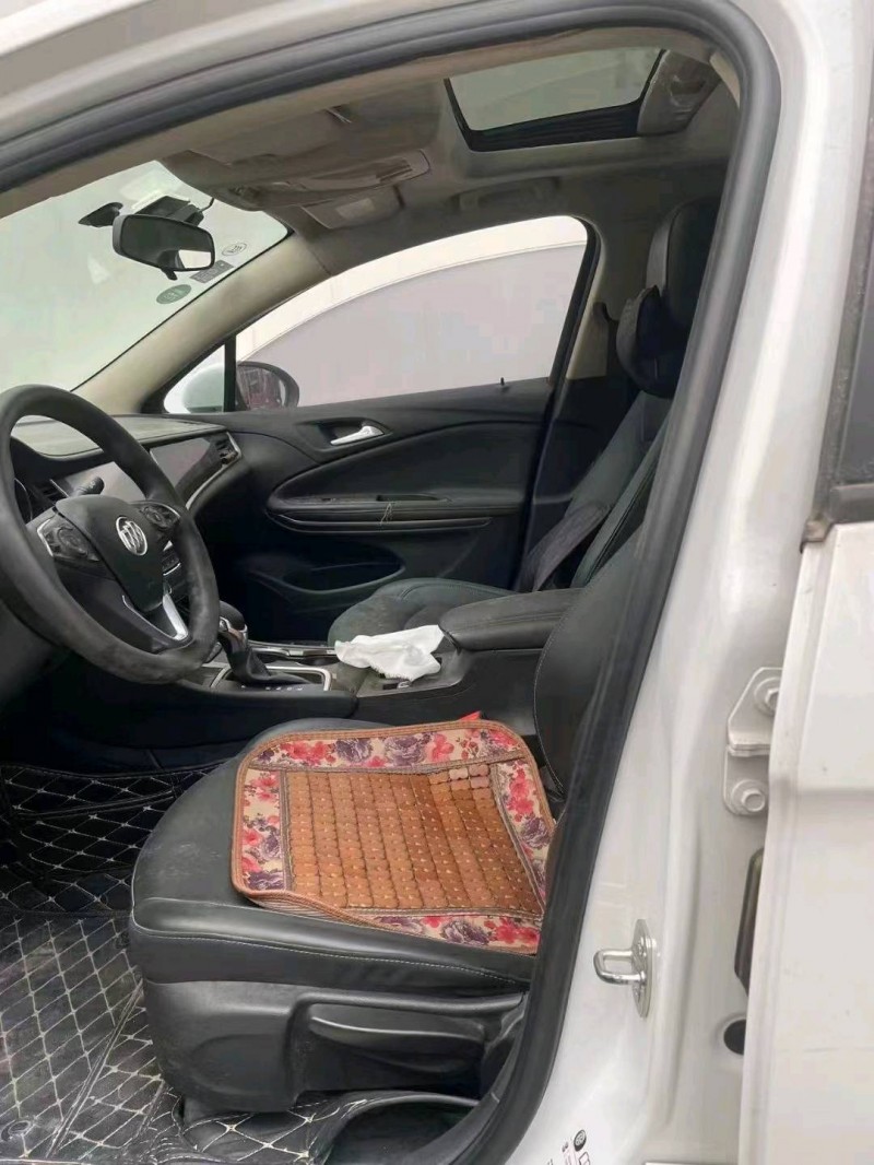 嘉兴18年别克威朗4