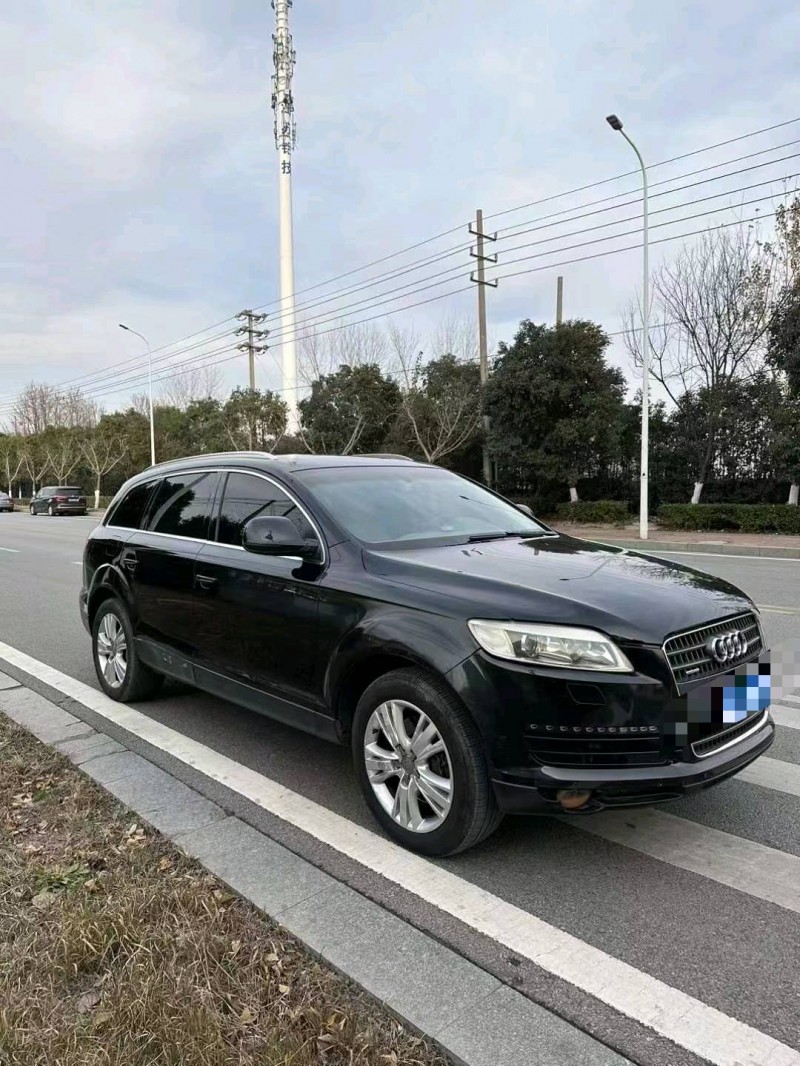 宿遷09年奧迪Q77