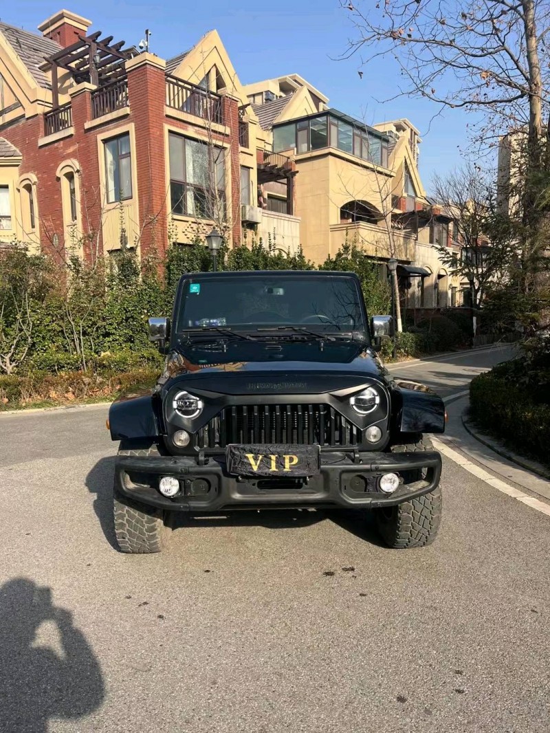 青岛14年Jeep牧马人1