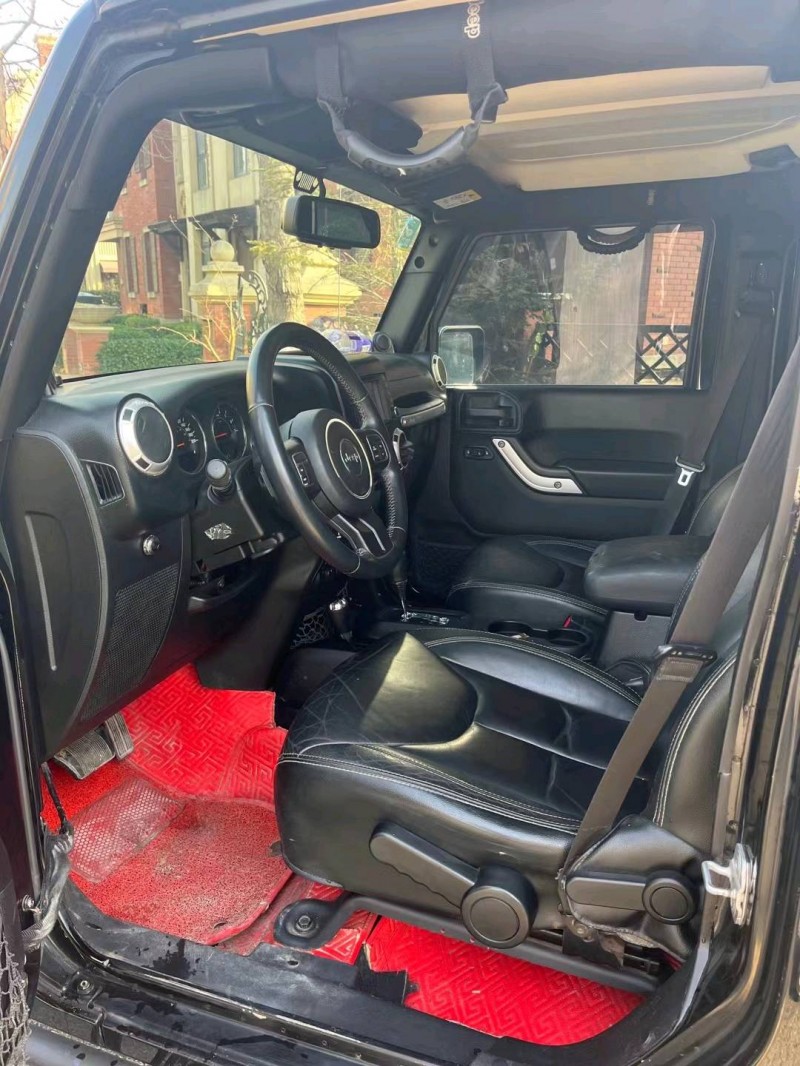 青岛14年Jeep牧马人4