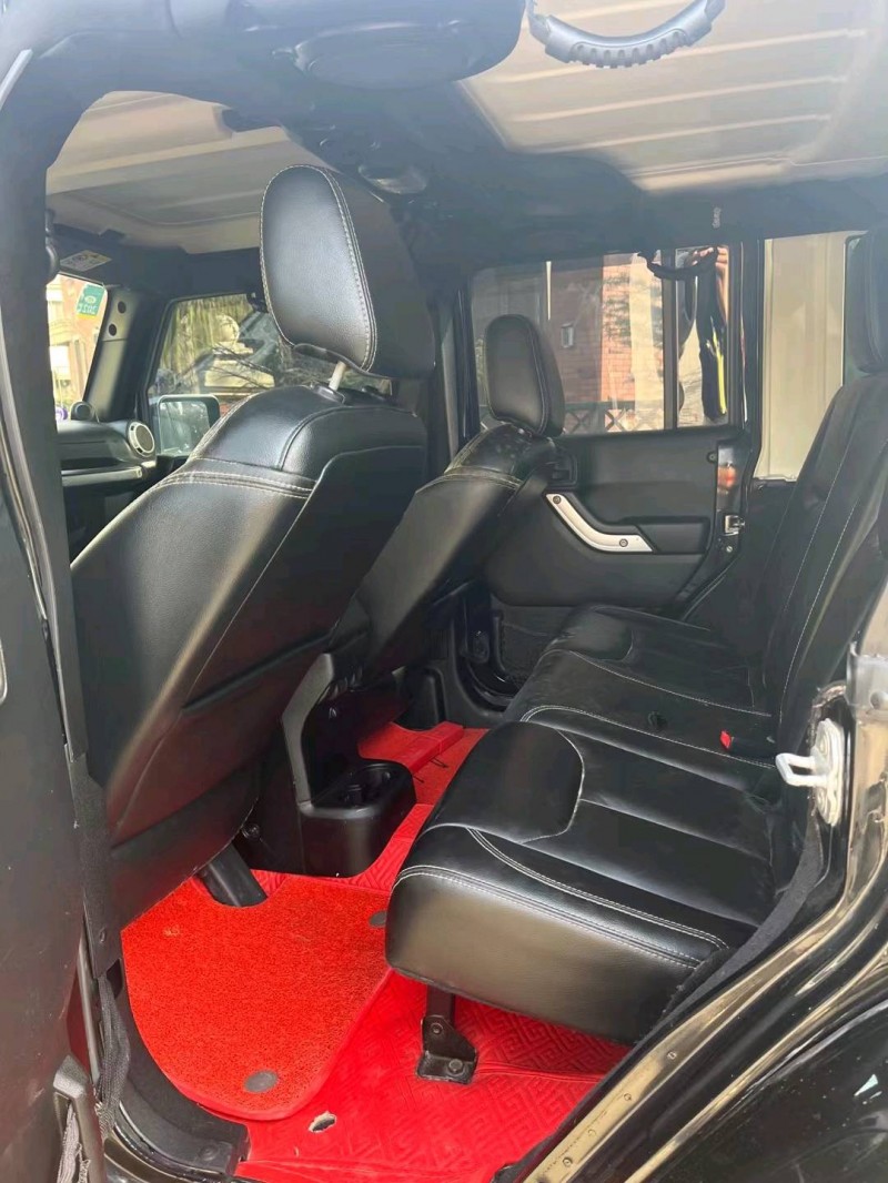 青岛14年Jeep牧马人5