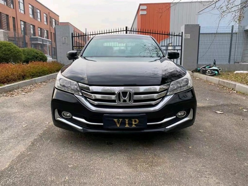 沈阳14年本田雅阁1