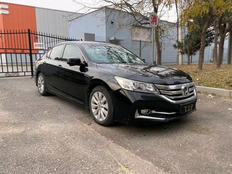 沈阳14年本田雅阁3