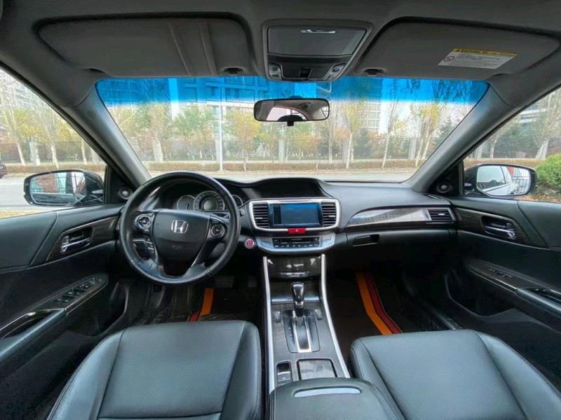 沈阳14年本田雅阁4