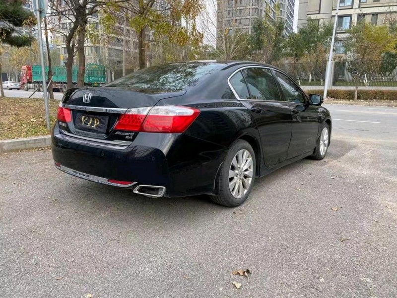 沈阳14年本田雅阁7