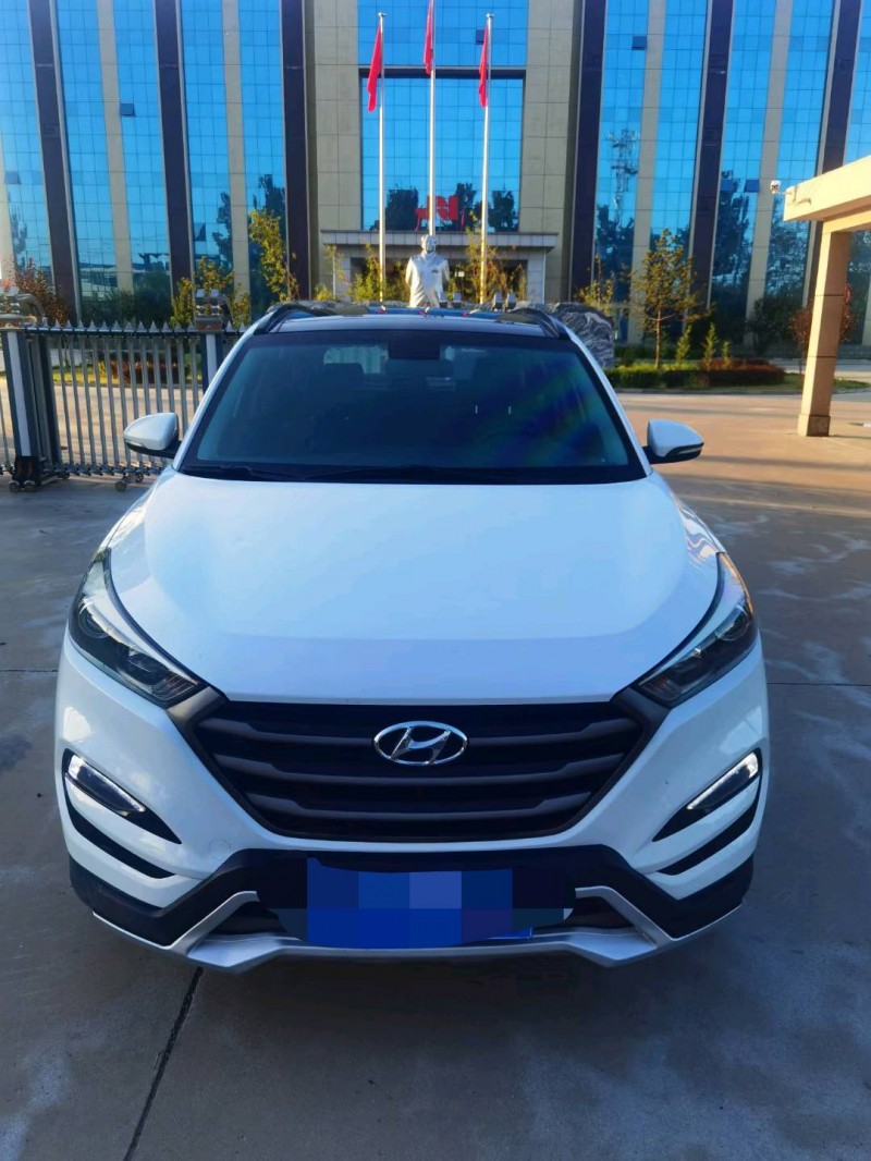 保定16年现代途胜1