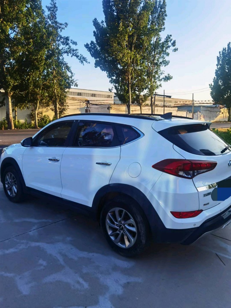 保定16年现代途胜4