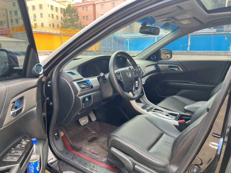 广州17年本田雅阁3