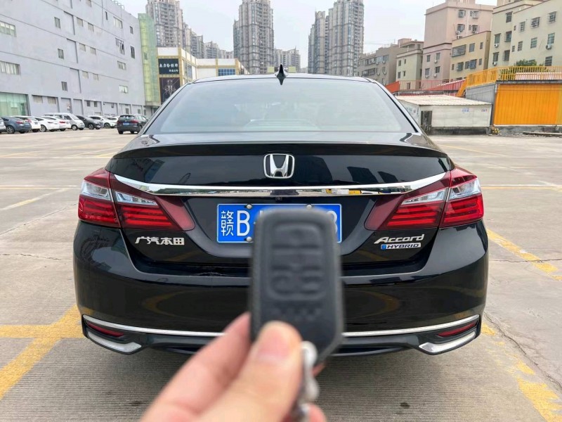 广州17年本田雅阁1