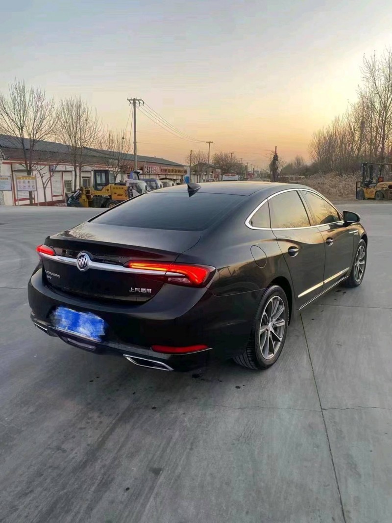 枣庄20年别克君越6