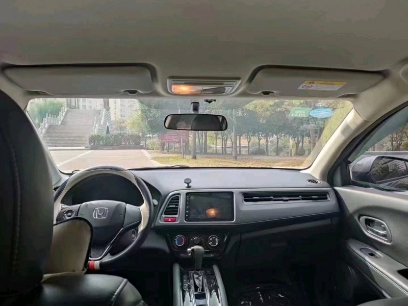 东营17年本田缤智6