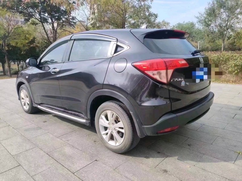 东营17年本田缤智7