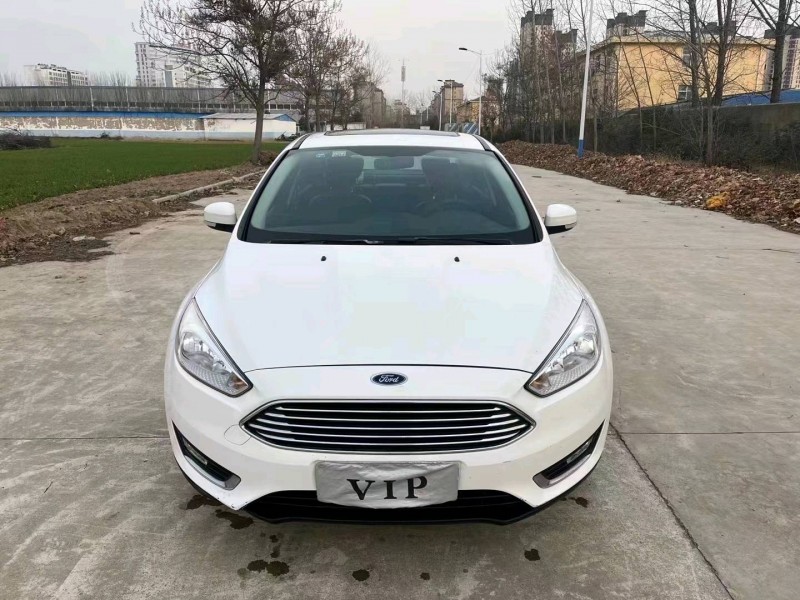 枣庄17年福特福克斯1