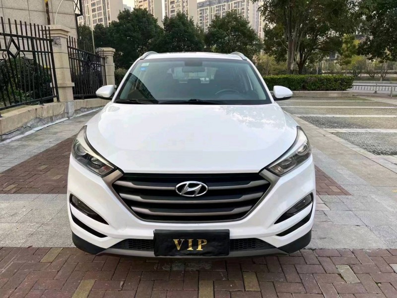 嘉兴17年现代途胜1