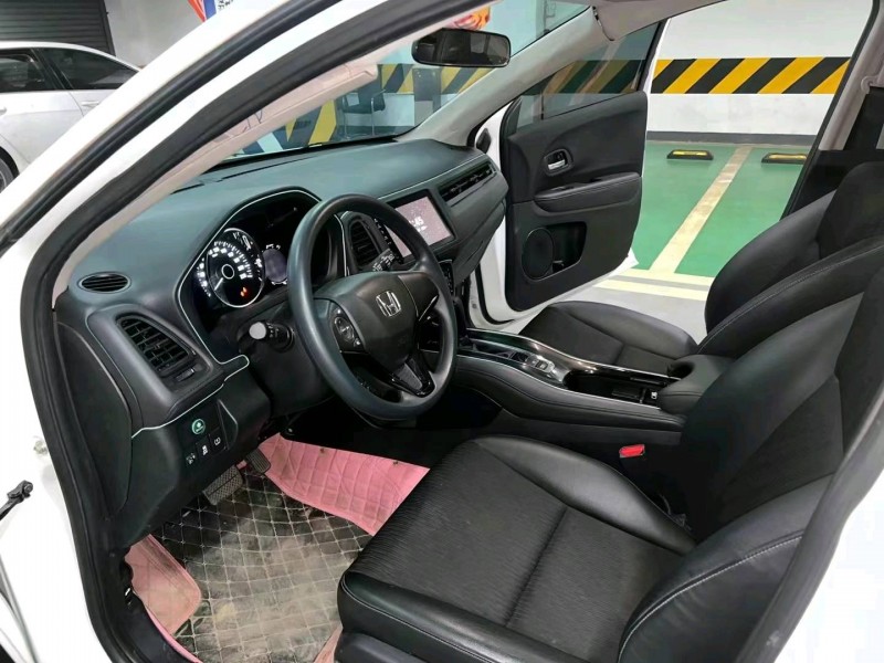 成都20年本田缤智4