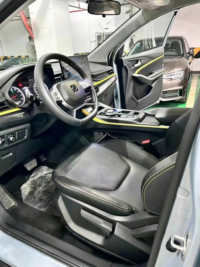 成都22年江淮思皓4