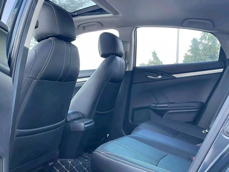 珠海19年本田思域7