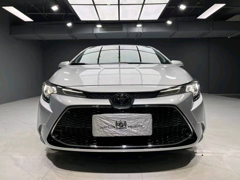 成都22年丰田雷凌1