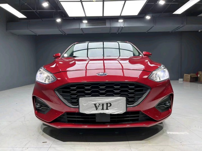 成都20年福特福克斯1