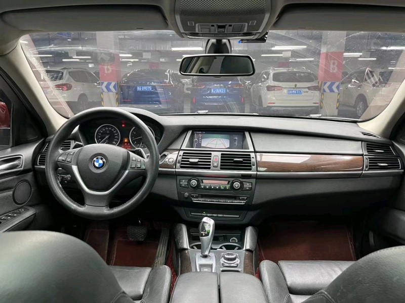 成都14年宝马X63