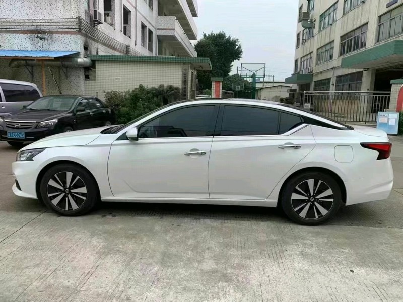 中山21年日产天籁3