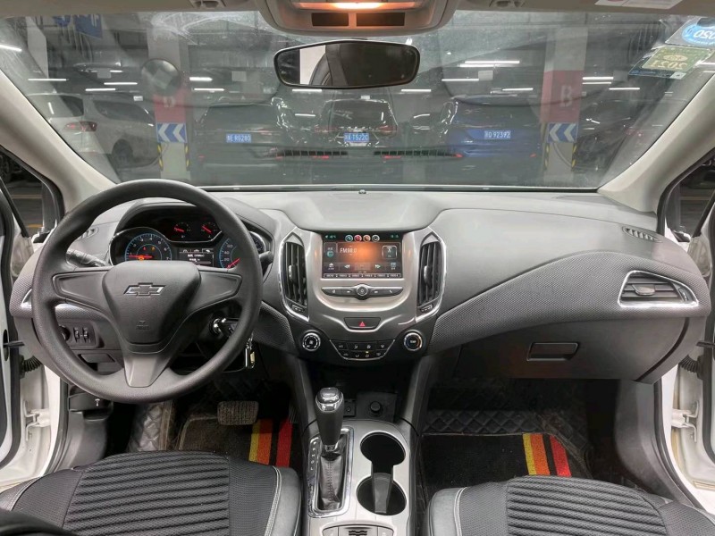 成都19年雪佛兰科鲁兹5