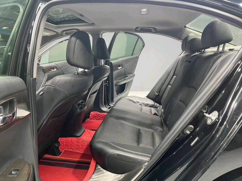 成都15年本田雅阁3