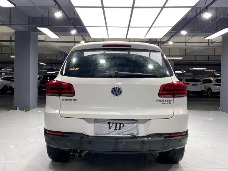 成都16年大众途观6