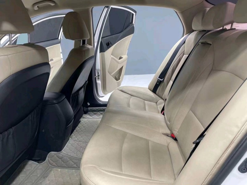 成都16年起亚K55