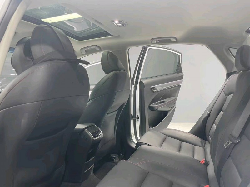 成都20年吉利缤瑞4