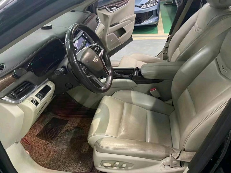 成都17年凯迪拉克XTS4