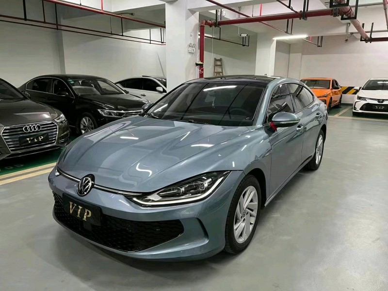 成都22年大众凌渡3