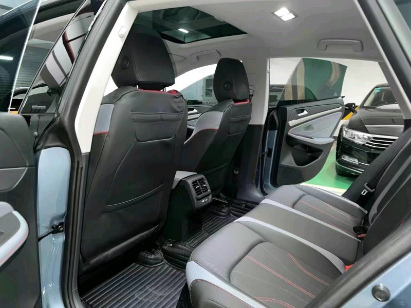 成都22年大众凌渡6