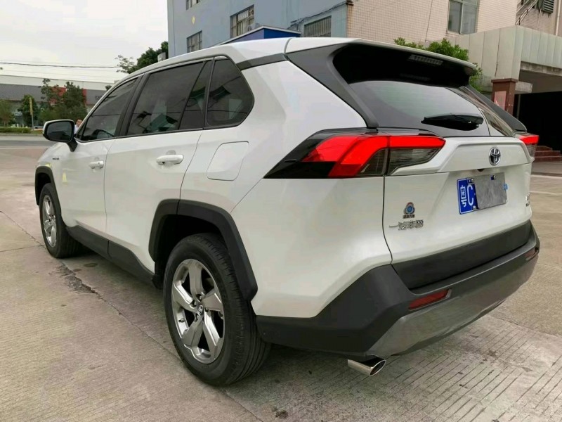 中山22年丰田RAV46