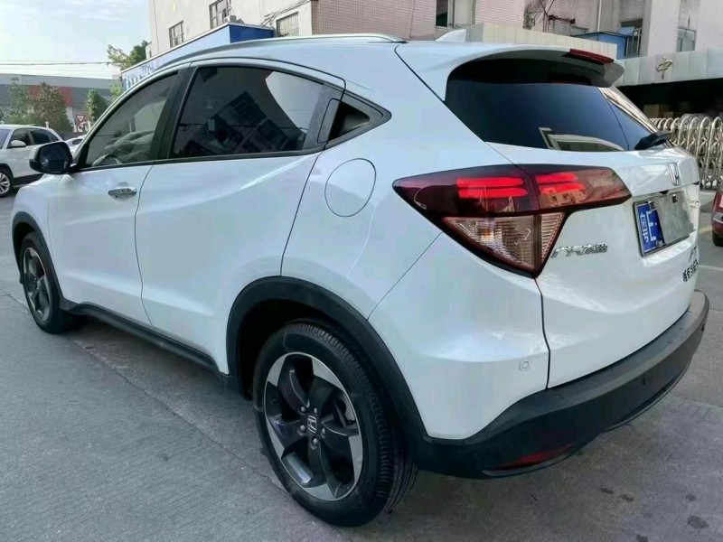 中山18年本田缤智6