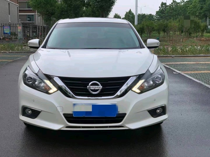 潍坊18年日产天籁1